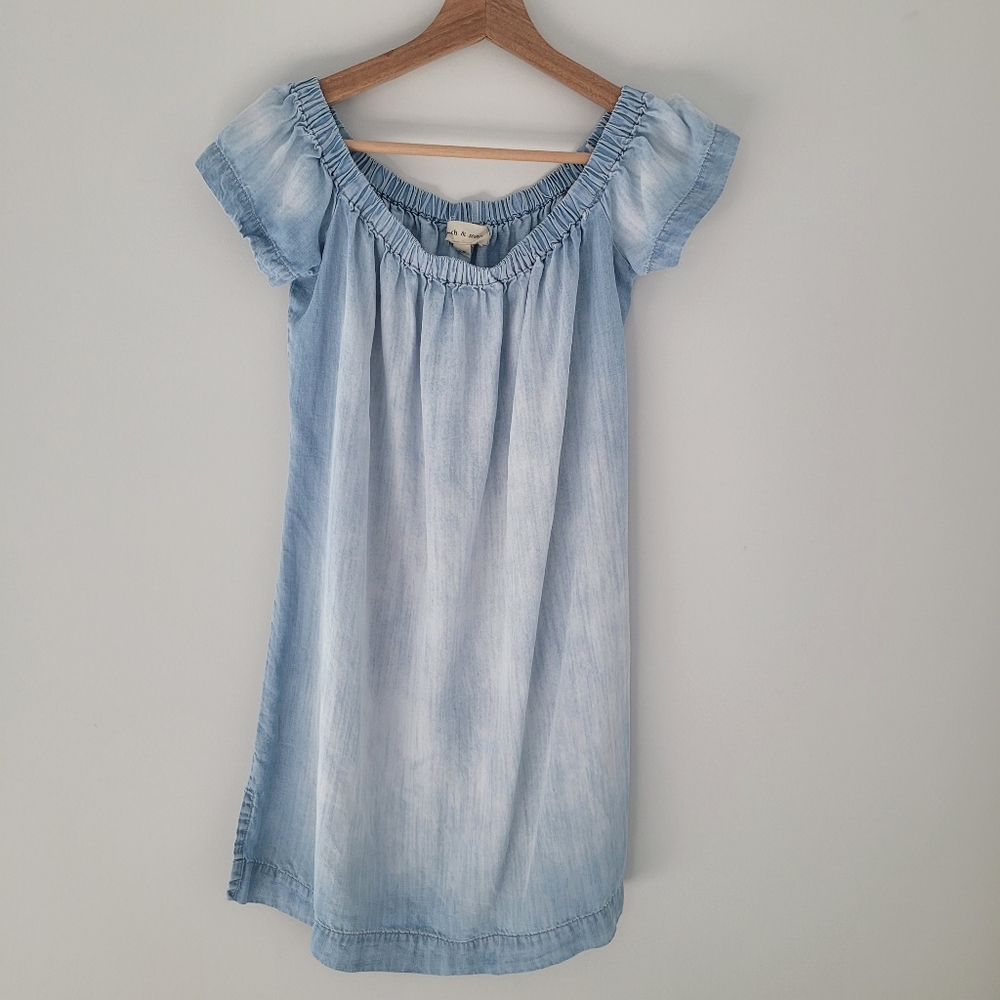 CLOTH & STONE Off the Shoulder Short Blue Sleeve Chambray Dress Size XS